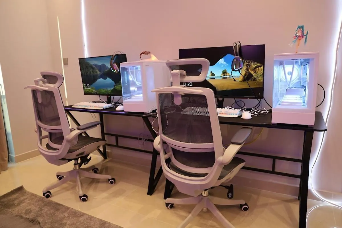 Apartment E-Sports Themed Computer Room In Business Bay Close To Dubai Tower