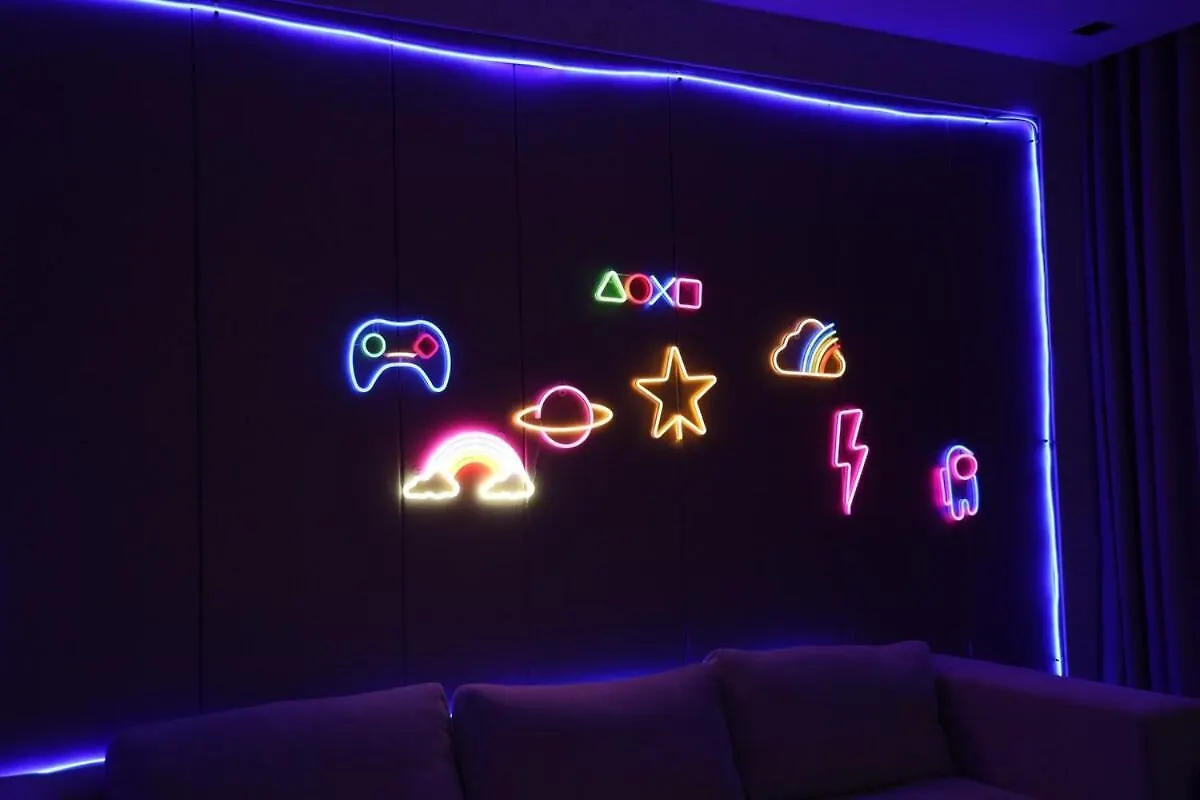 Apartment E-Sports Themed Computer Room In Business Bay Close To Dubai Tower